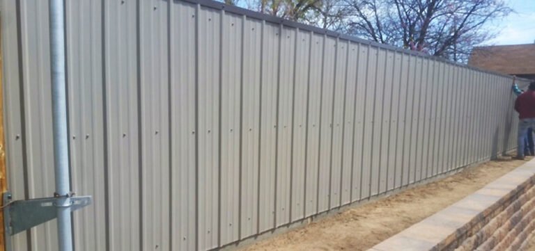 new-slideshow-fence-metal